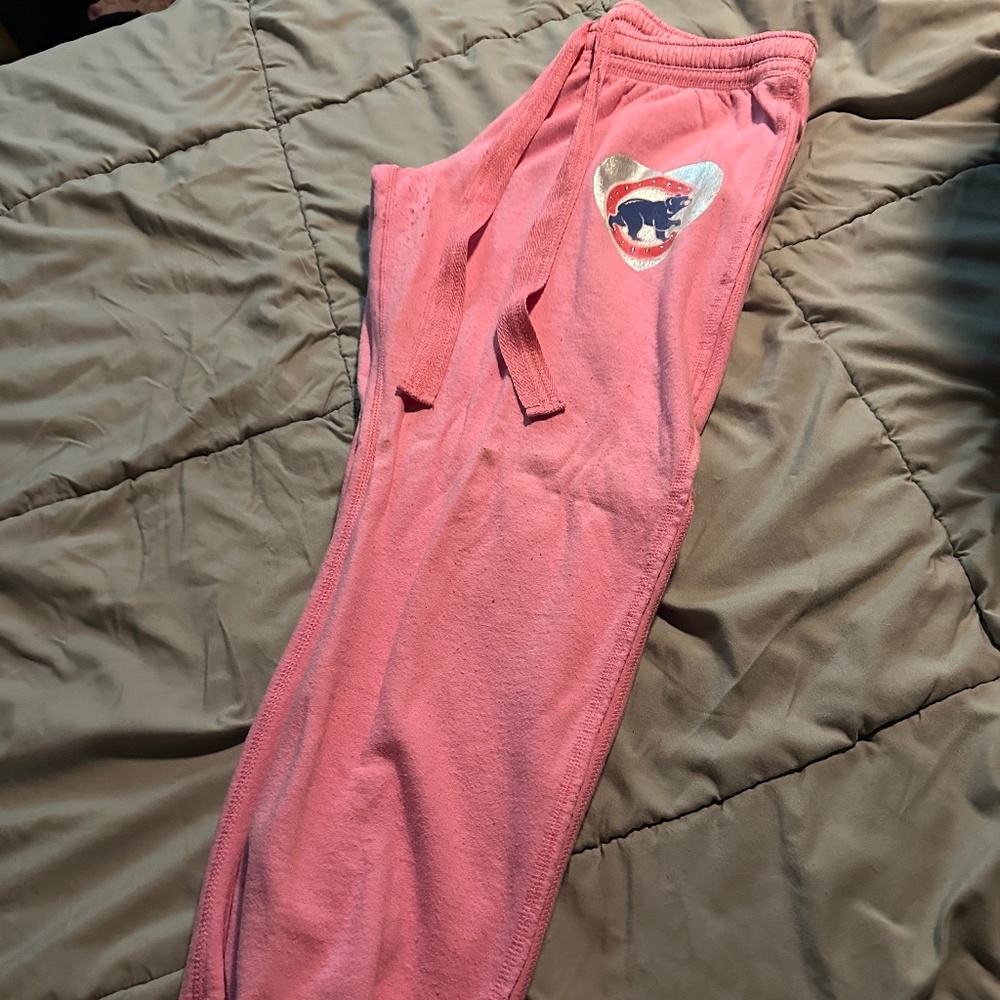 VS Pink capri sweats Chicago Cubs